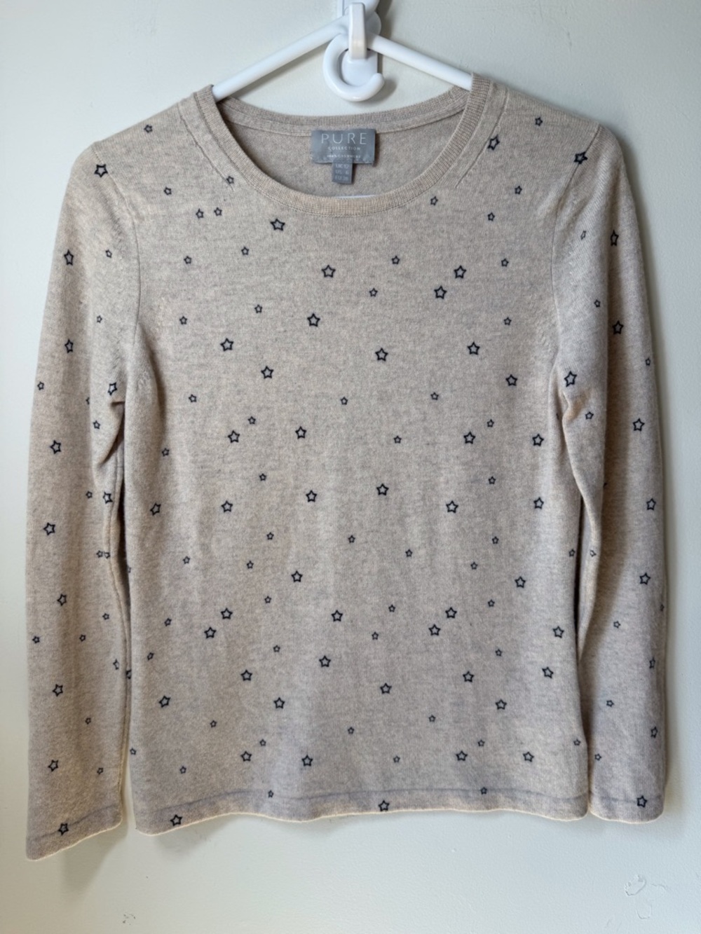 Pure Collection Cashmere crew neck sweater beige with black star print